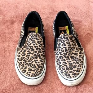 Vans cheetah print 🐆